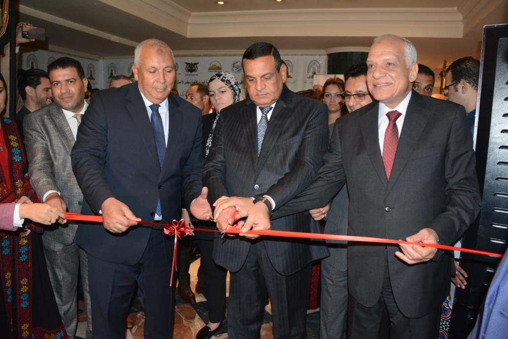 اللواء هشام آمنة وزير التنمية المحلية ، واللواء أحمد راشد محافظ الجيزة