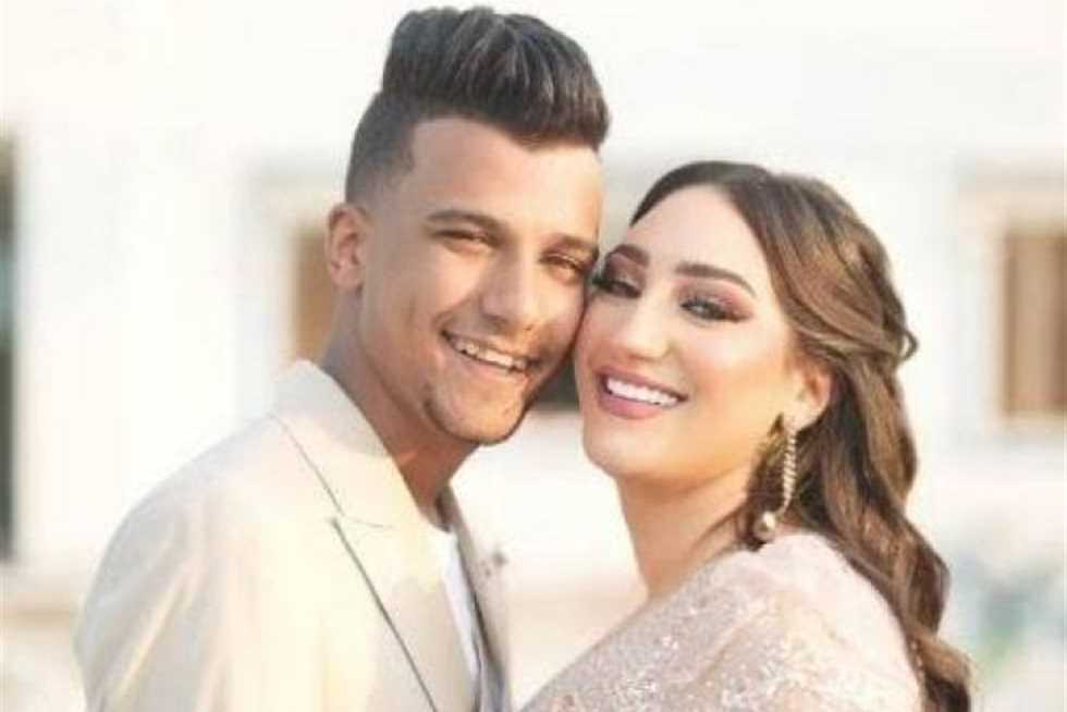 عصام صاصا وزوجته 