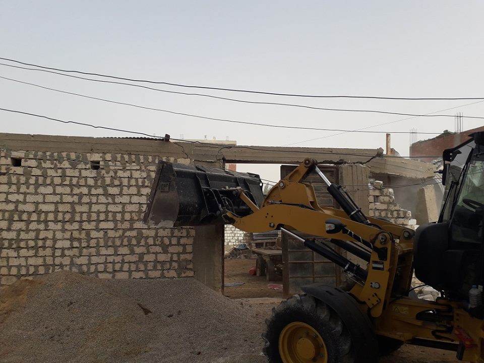 تنفيذ 12 قرار إزالة علي اراضي أملاك الدولة بجناين السويس