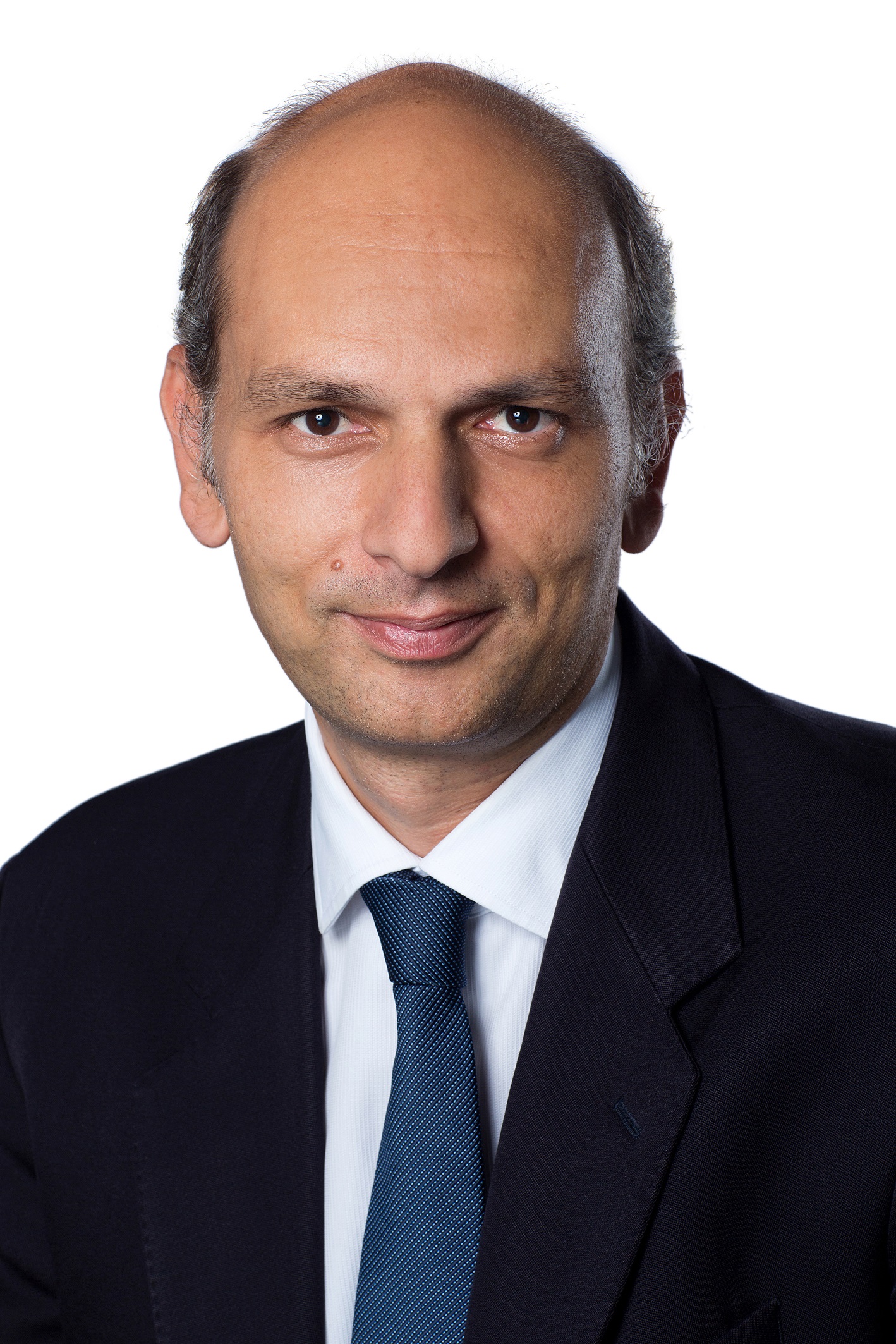  أيمن سامي- مدير مكتب جيه إل إل في مصر