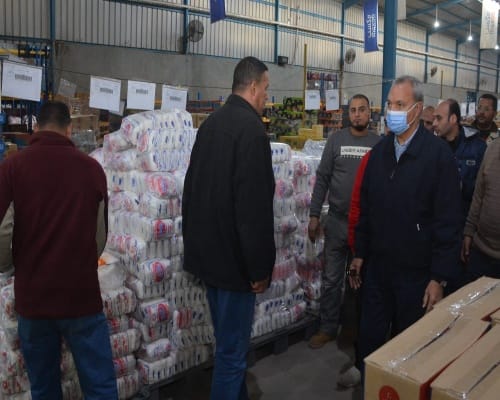 ضبط ٨٤ طن سلع غذائية غير مخصصة للبيع ومجهولة المصدر بالقليوبية