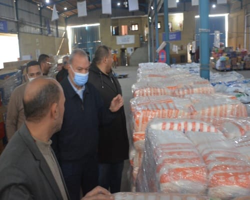 ضبط ٨٤ طن سلع غذائية غير مخصصة للبيع ومجهولة المصدر بالقليوبية