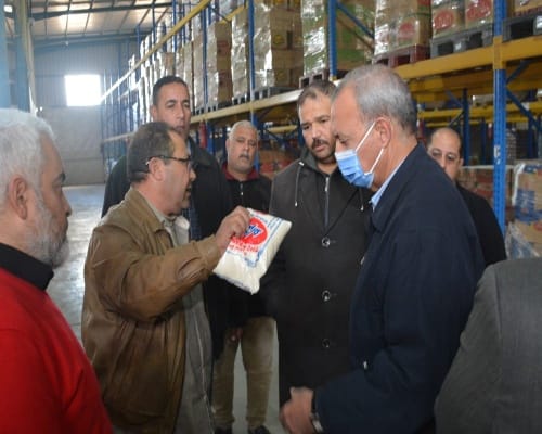 ضبط ٨٤ طن سلع غذائية غير مخصصة للبيع ومجهولة المصدر بالقليوبية