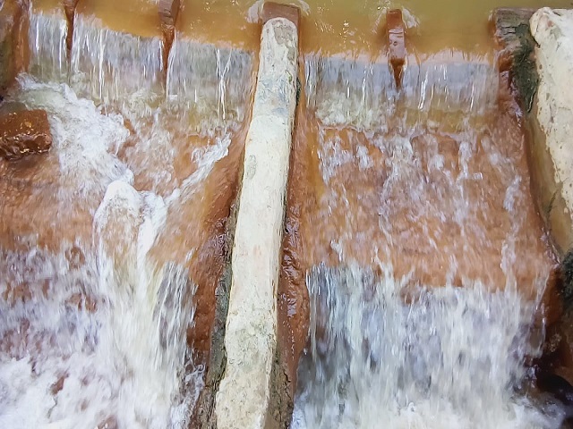 المياه الكبريتية كنوز علاجية تقى الأمراض وتشفى من العلل بالوادى الجديد