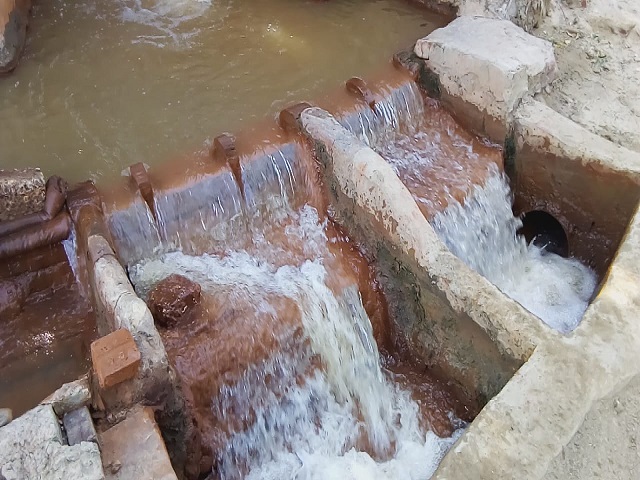 المياه الكبريتية كنوز علاجية تقى الأمراض وتشفى من العلل بالوادى الجديد