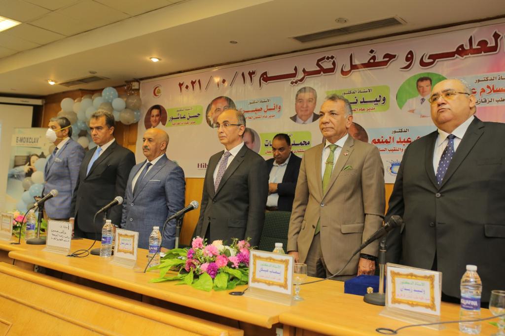 رئيس جامعة الزقازيق يشهد فعاليات اليوم العلمى لقسم الأسنان وحفل تكريم المحالين للمعاش  