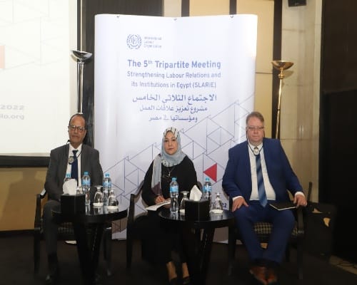  وزير القوى العاملة:تفعيل لجنة الشكاوي واطلاق دليل لتأسيس النقابات