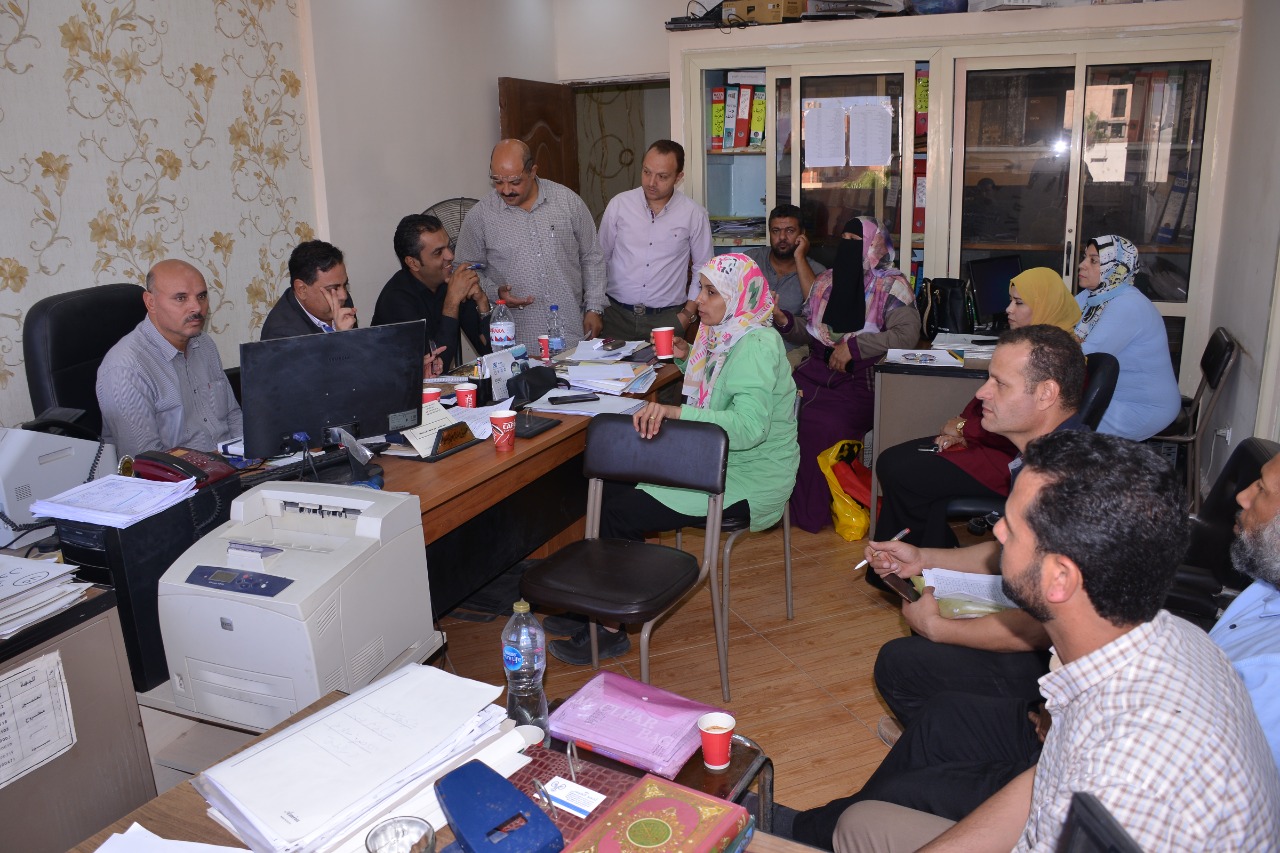 محافظ مطروح يتابع نتائج زيارة الادارة المركزية لحياة كريمة بمطروح