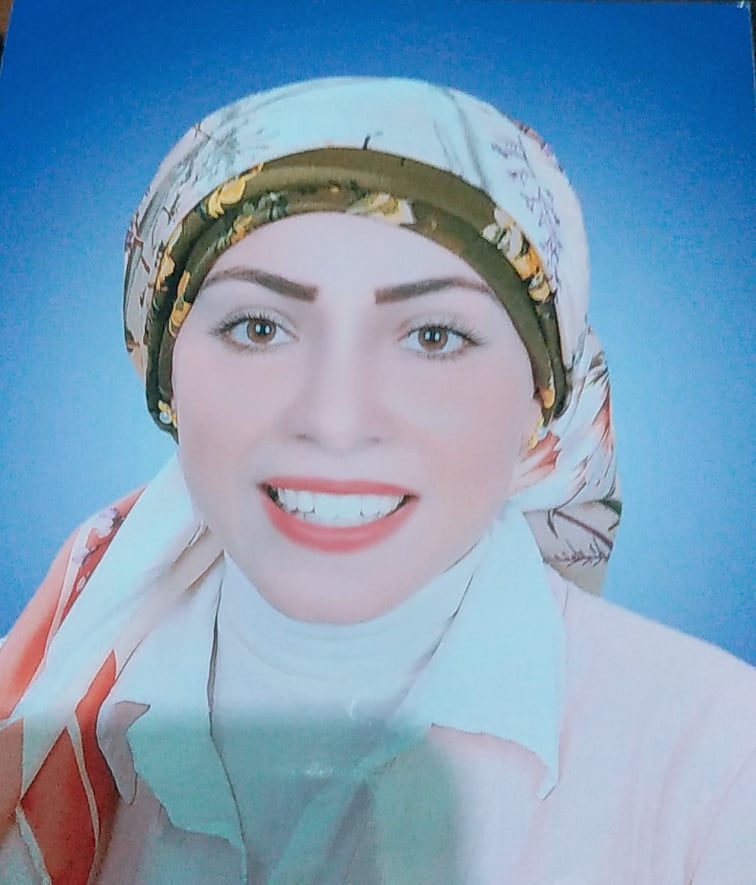  دكتورة سالى سند