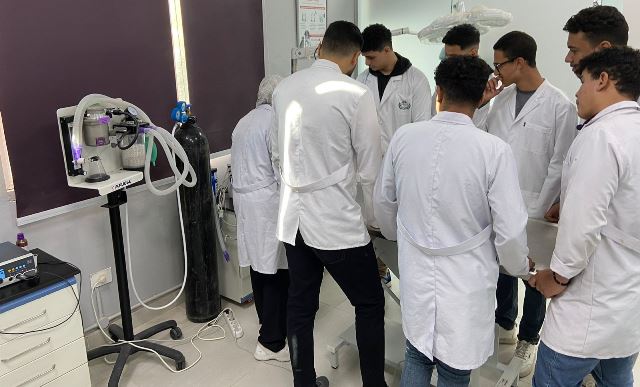 الطب البيطرى بجامعة بدر تنظم ورشة عمل للطلاب بمستشفى الحيوانات.. صور
