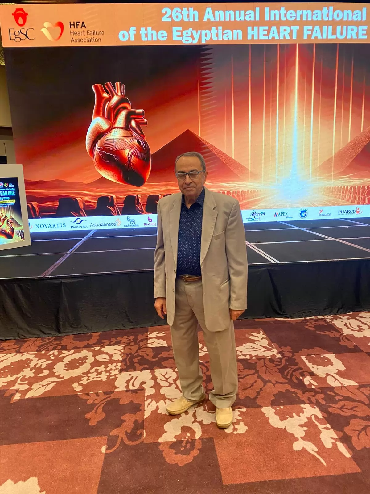 دكتور محمد بدوى استاذ امراض القلب بطب عين شمس