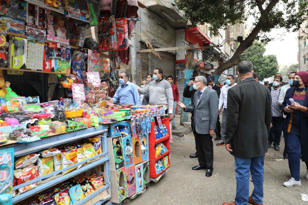 محافظ المنيا يقود حملة لازالة اشغالات الشوارع بمدينة المنيا