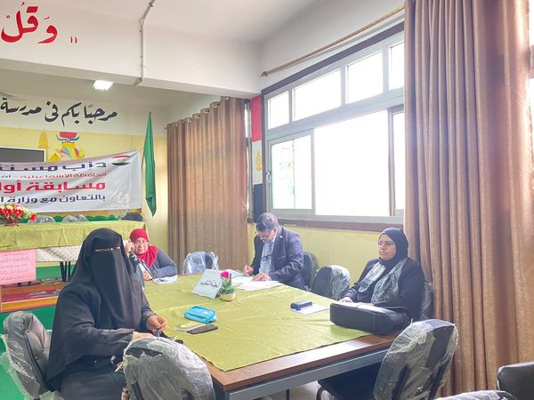 العبور الإعدادية بنات أوائل الطلبة بمركز الإسماعيلية ..صور