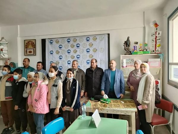 العبور الإعدادية بنات أوائل الطلبة بمركز الإسماعيلية ..صور