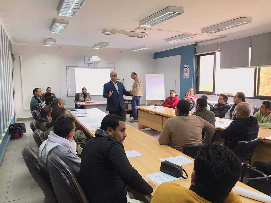 برنامج تدريبي للمحصلين بشركة مياه بني سويف 