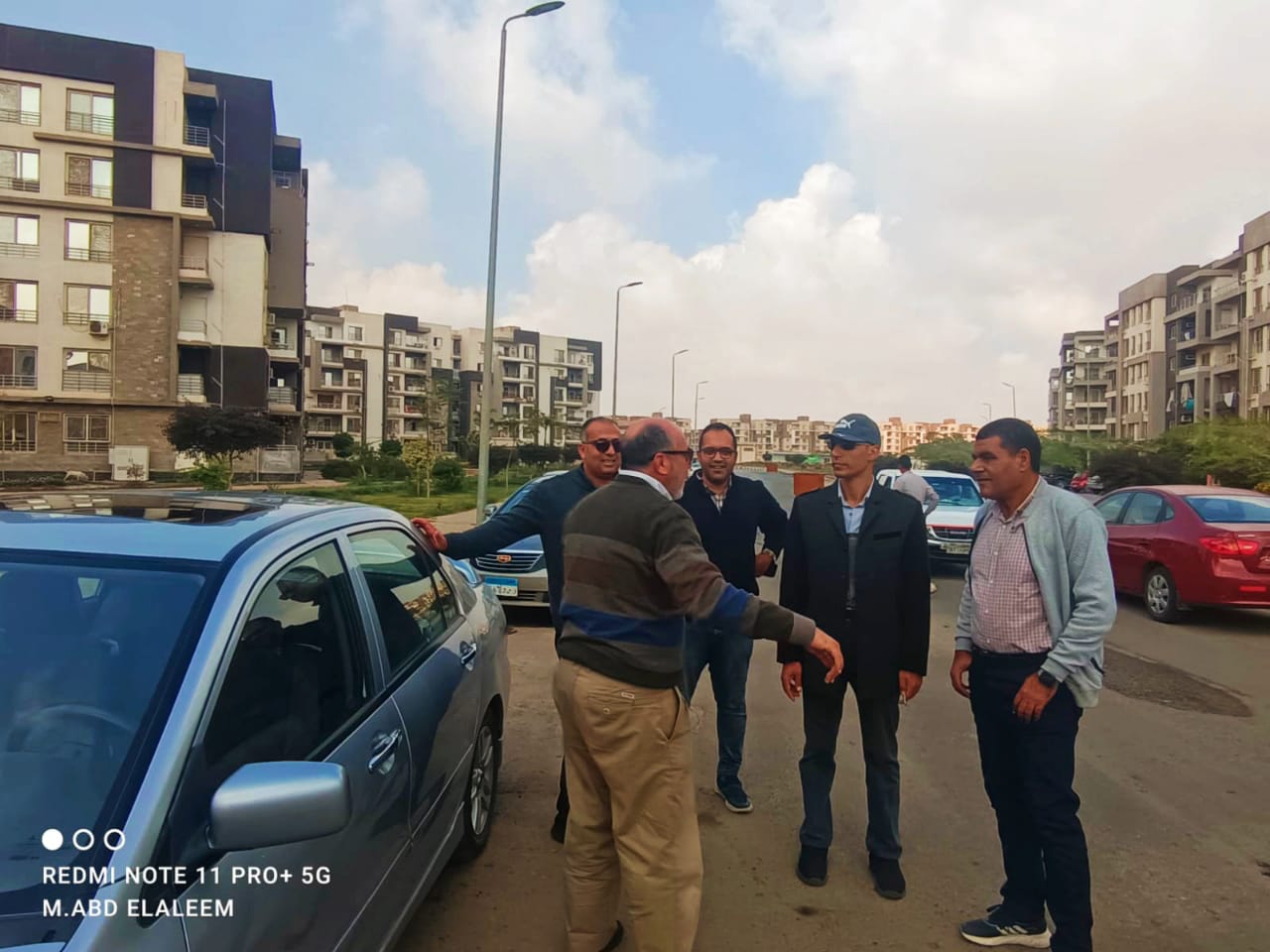 رئيس جهاز مدينة العبور يحذر المسئولين المتقاعسين من الأداء السيء   