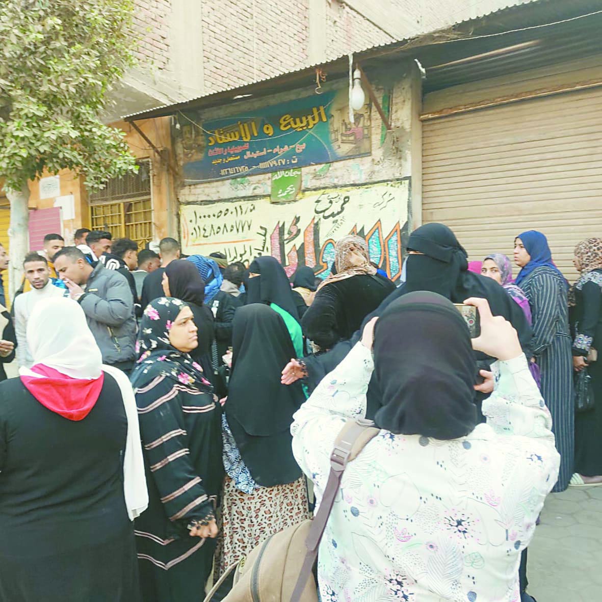 الناخبون‭: ‬صوتنا‭ ‬لمن‭ ‬يستحق‭ ‬ومشــــــــــــــــاركتنا‭ ‬رسـالة‭ ‬للمتربصين‭ ‬بمصر