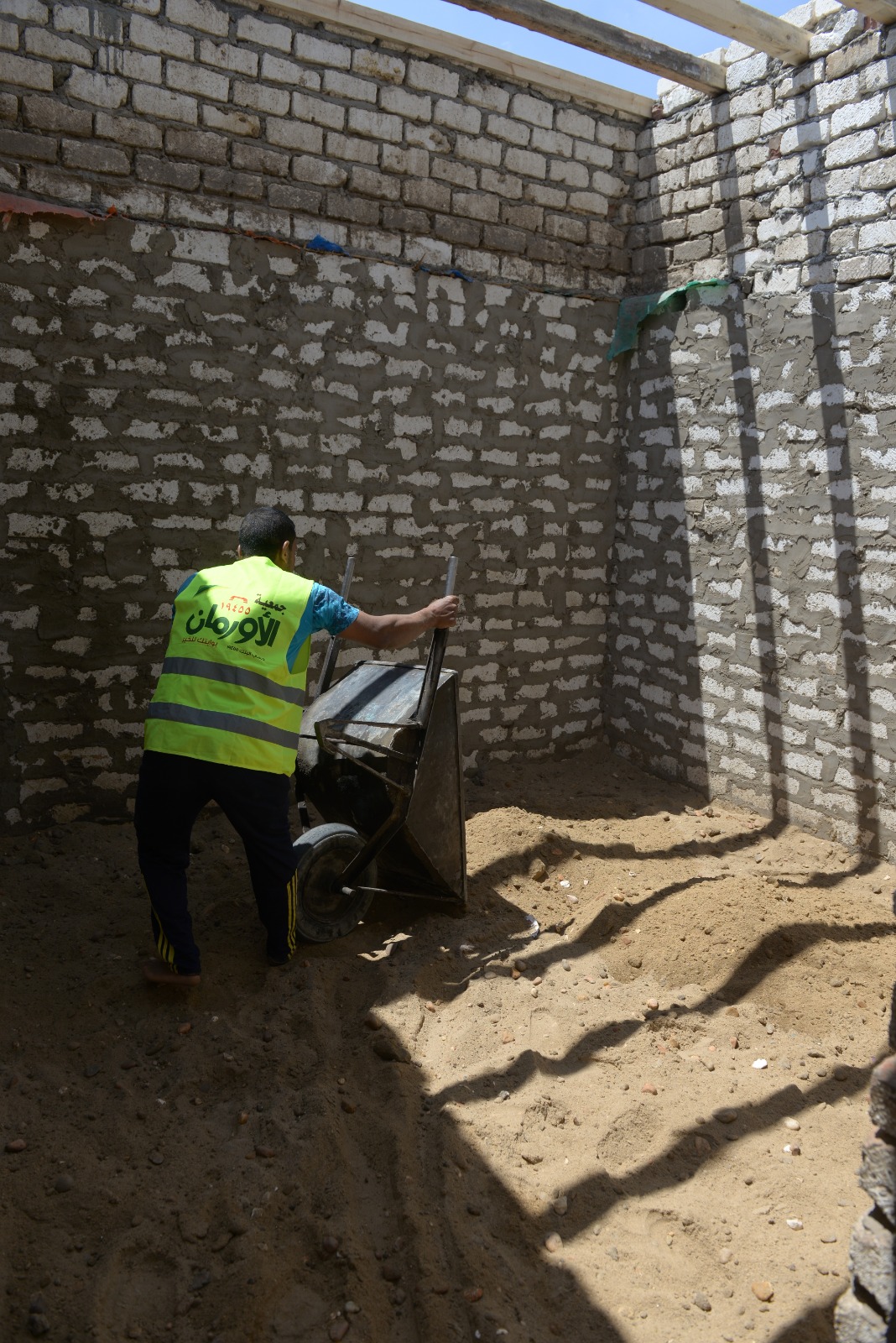  استكمال اعادة اعمار عدد (35)منزل بقرية الفؤاديه بأسوان