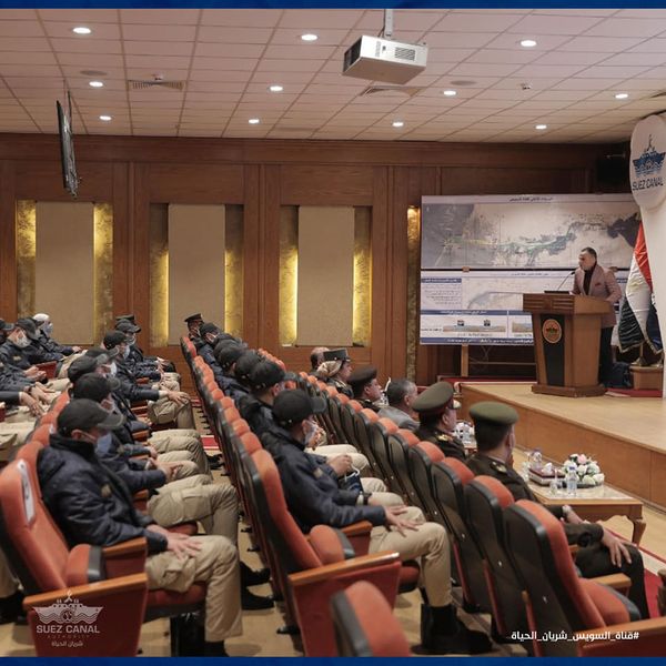 وفد هيئة الرقابة الإدارية يبحر في قناة السويس ويتفقد أنفاق الإسماعيلية ..صور