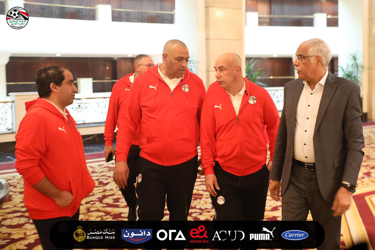 جهاز المنتخب يجتمع باللاعبين إستعداداً للدورة الودية بالقاهرة