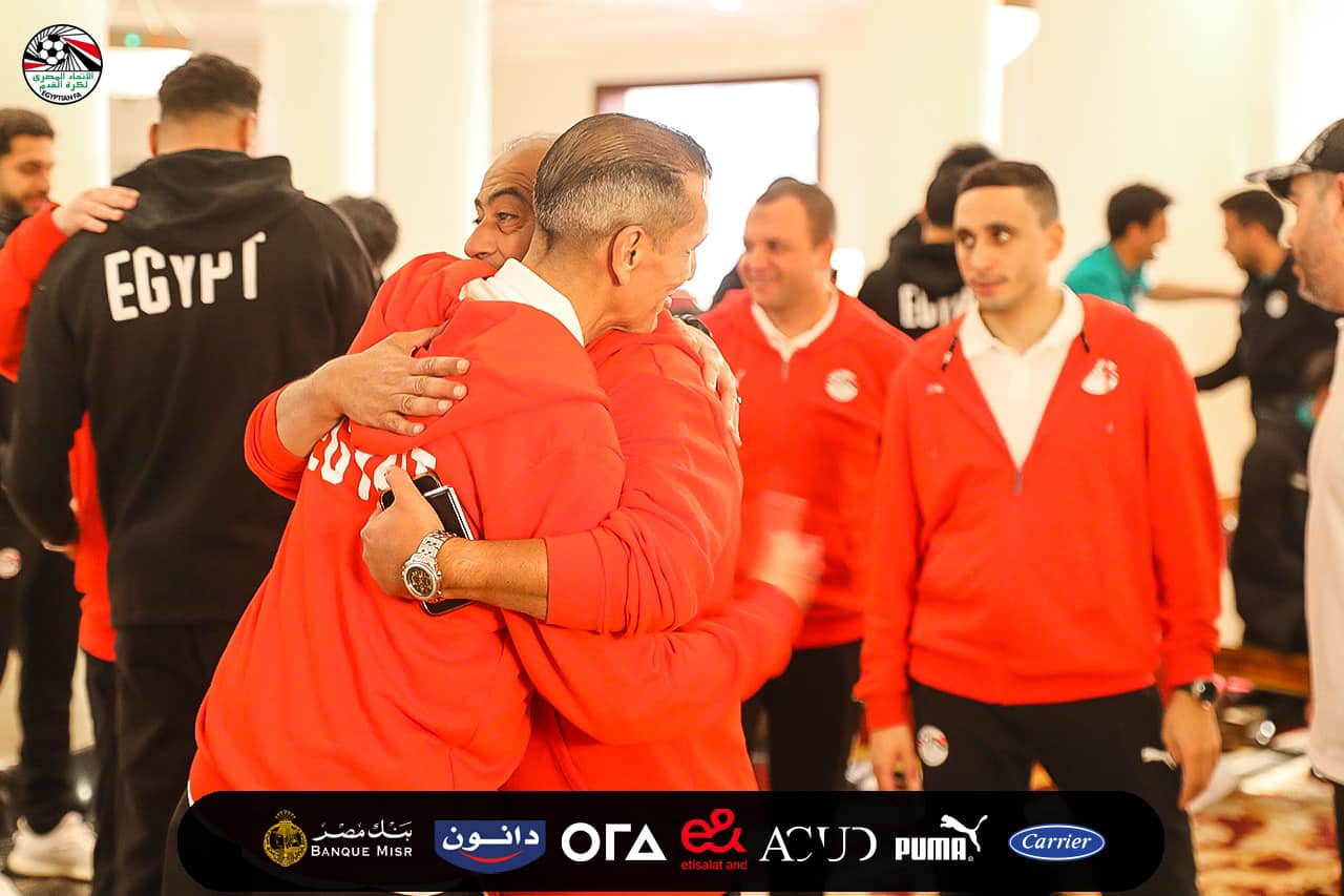 جهاز المنتخب يجتمع باللاعبين إستعداداً للدورة الودية بالقاهرة