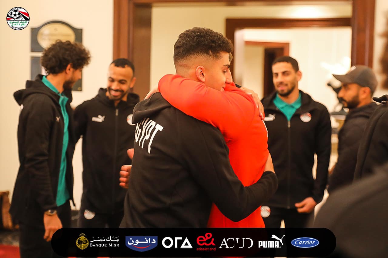 جهاز المنتخب يجتمع باللاعبين إستعداداً للدورة الودية بالقاهرة