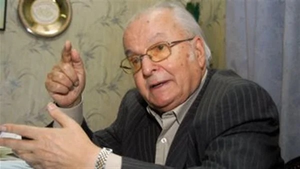 الدكتور حمدي السيد نقيب الأطباء الأسبق