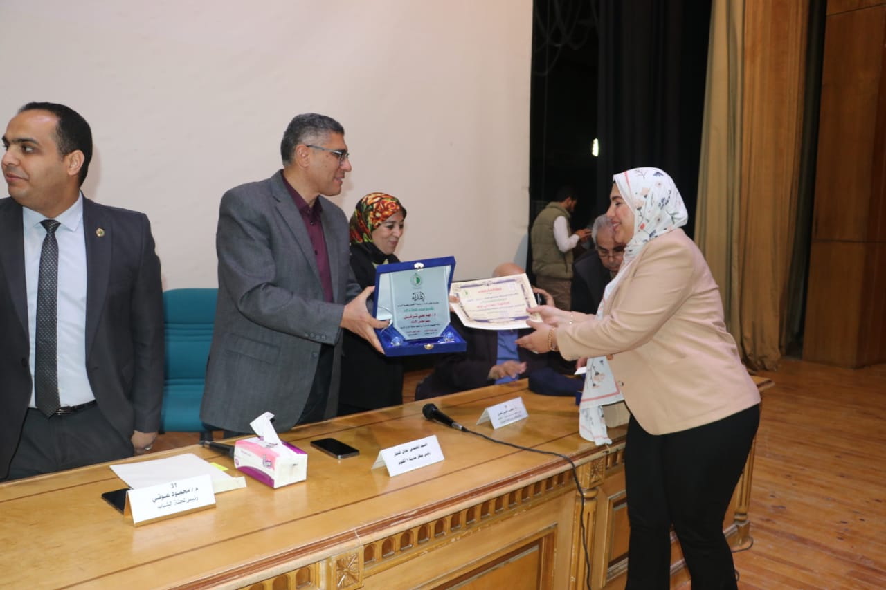 تكريم حفظة القرآن وتوزيع الجوائز في حفل دينى كبير بـ ٦ أكتوبر  