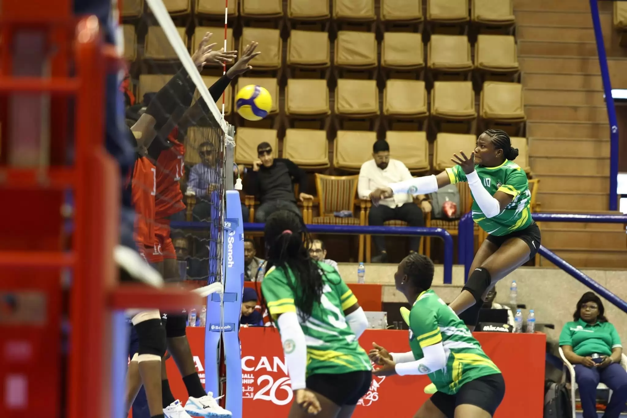 بطولة إفريقيا لسيدات الطائرة.. الأنابيب الكيني يفوز على كاليبي ال 