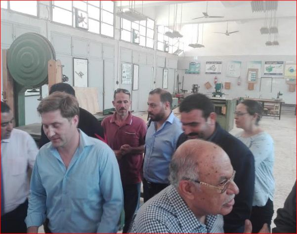تجهيز وتطوير مدرسة تكنولوجية لصناعة الأثاث بدمياط بتمويل من النمسا
