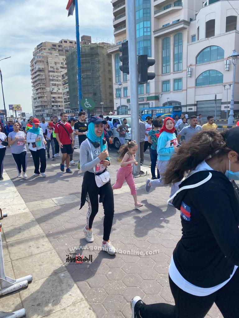 عريض حياة عشرات الاطفال للاصابة بكورونا على كورنيش الاسكندرية 