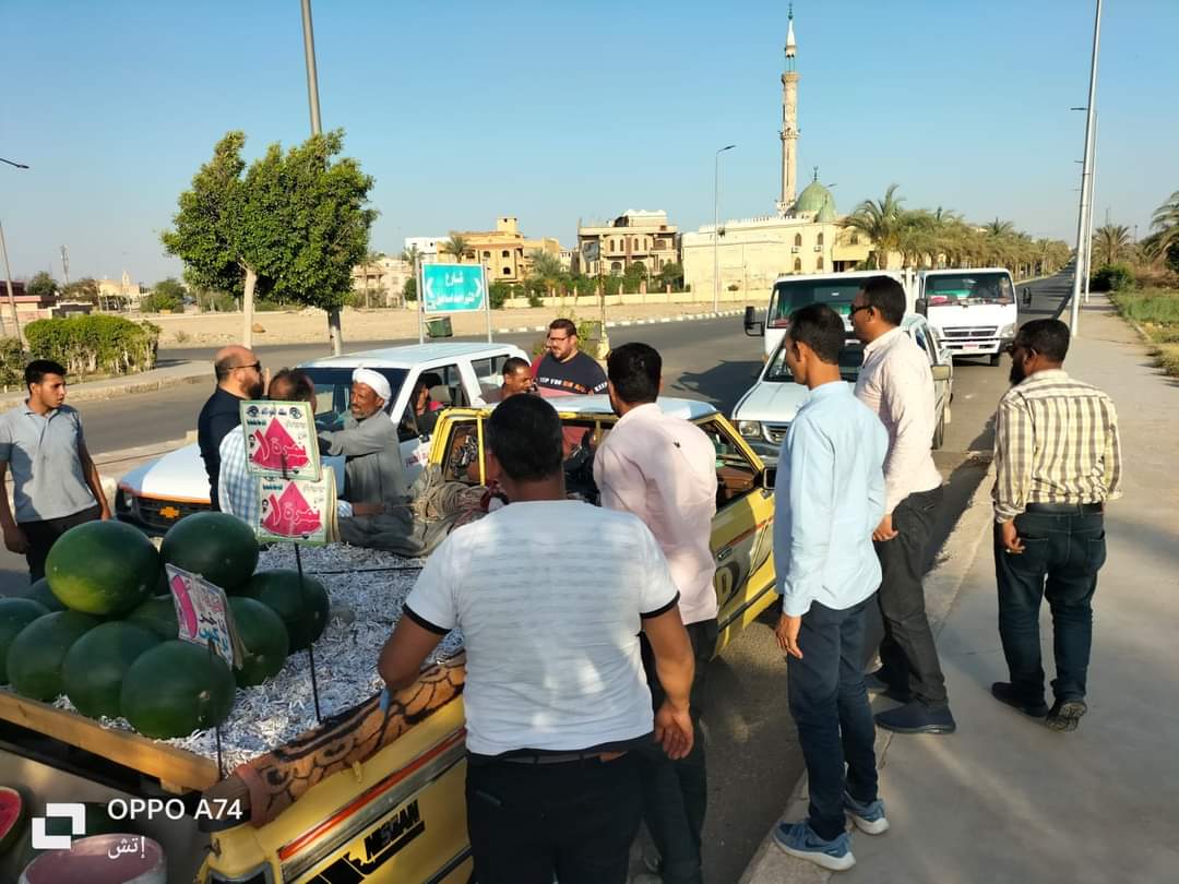 حملة مكبرة لرفع الإشغالات والباعة الجائلين بمدينة العبور ..صور