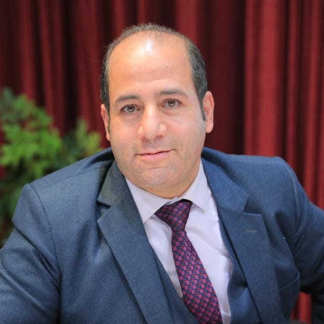 الدكتور تامر سكر