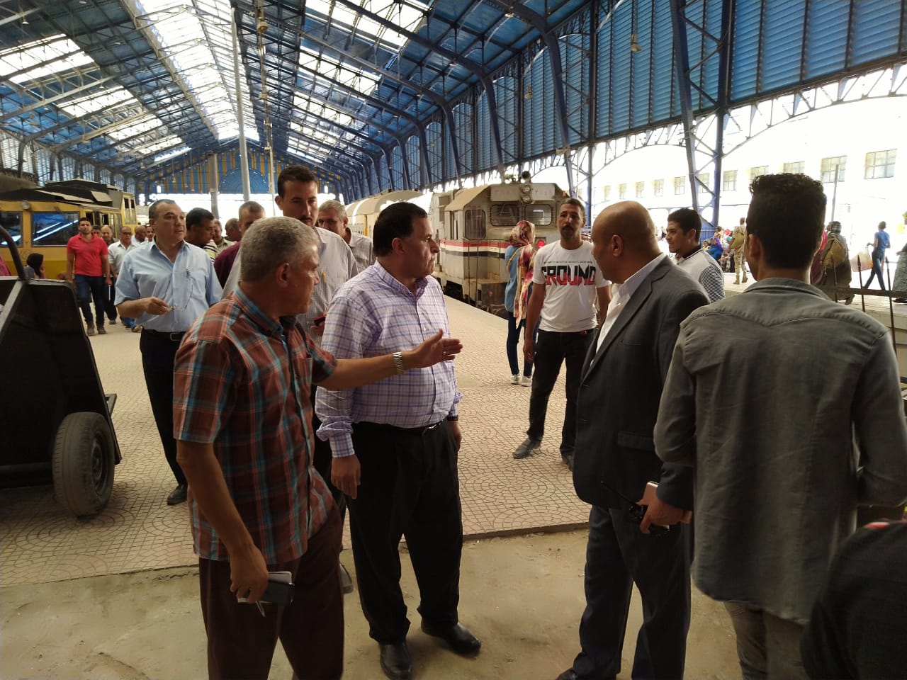 رئيس السكة الحديد يتفقد أعمال تطوير المحطات وكهربة الإشارات بغرب الدلتا..صور