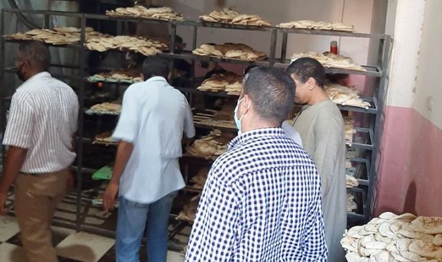 تحرير 13 محضر مخالفة فى حملة على المخابز فى سوهاج.. بالصور