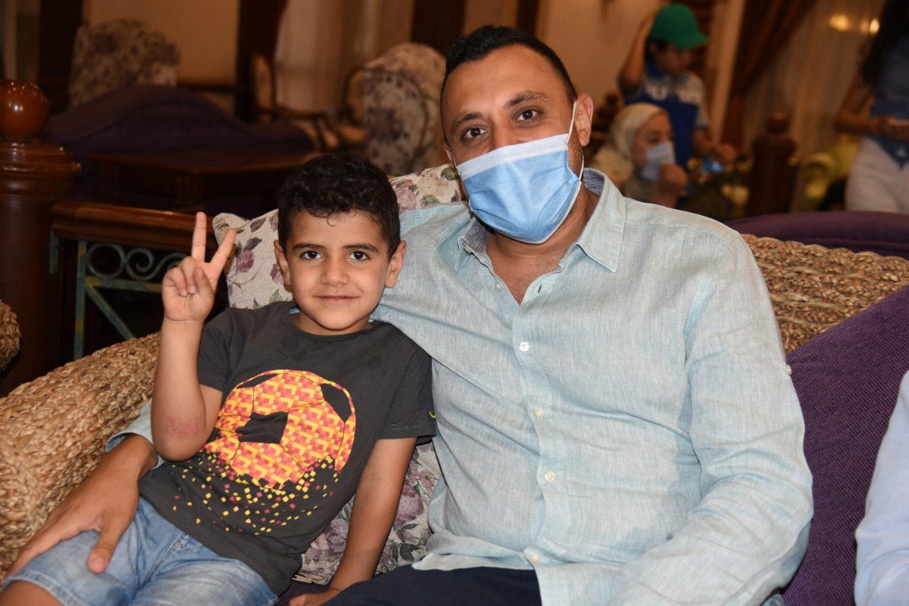 نادي الصيد يمنح أسرة الشهيد 