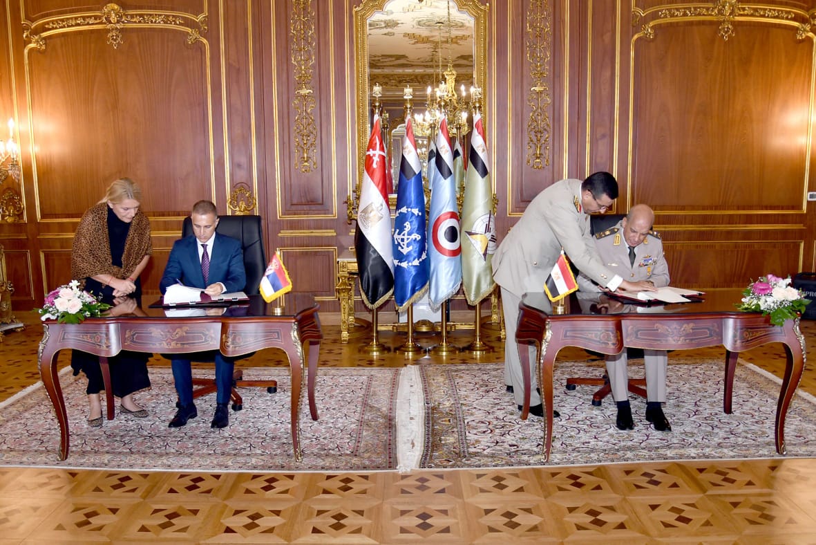 توقيع بروتوكول تعاون فى المجال العسكرى بين مصر وصربيا