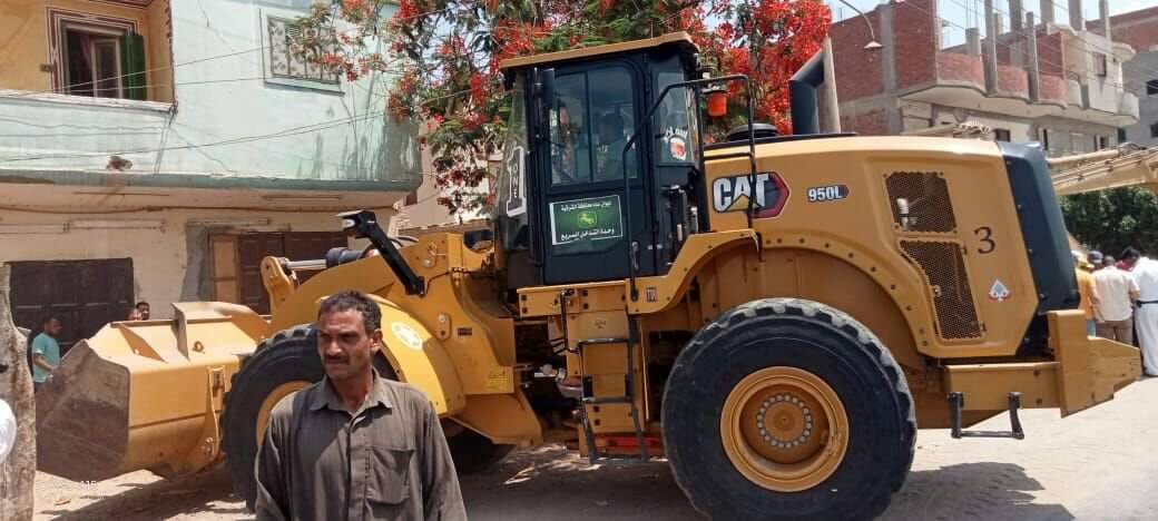 التدخل السريع بالشرقية ترفع 110300 طن قمامة ومخلفات  