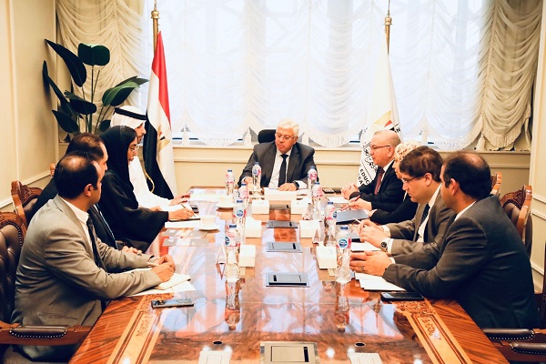 الدكتور ايمن عاشور