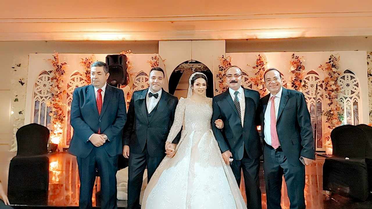 ألف مبروك الزفاف السعيد