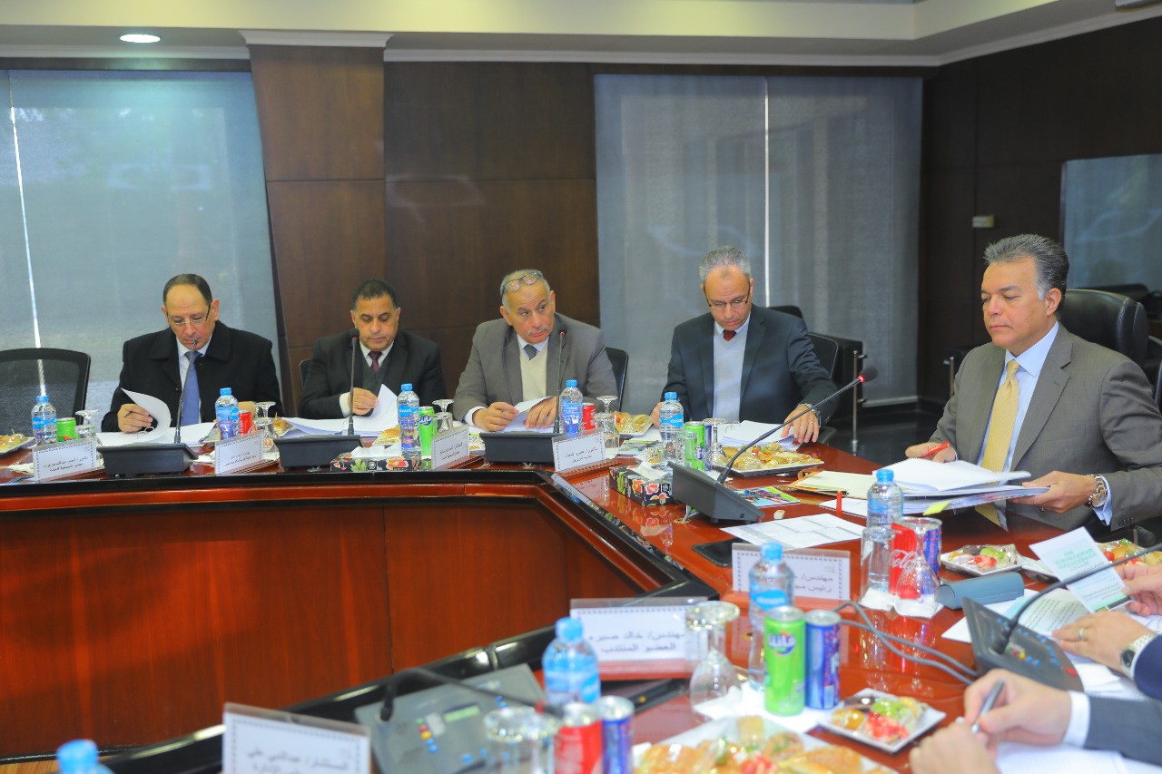 الخسائر تتقلص من 615.9 مليون إلي 458.2 مليون جنيه ..صور