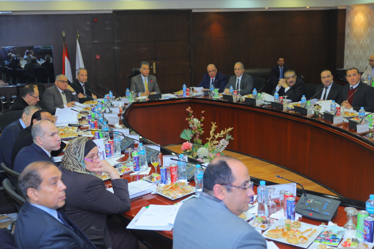 الخسائر تتقلص من 615.9 مليون إلي 458.2 مليون جنيه ..صور