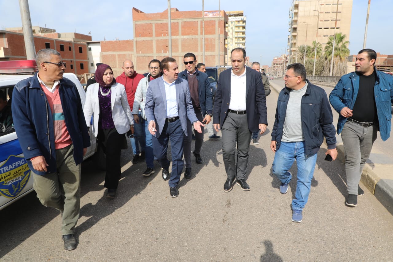 محافظ المنوفية خلال جولته بمدينة الباجور
