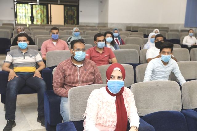 نائب محافظ سوهاج يلتقي شباب مبادرة 