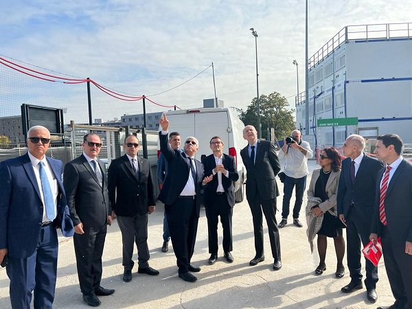 الدكتور ايمن عاشور 