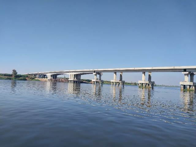 سكرتير بنى سويف يتابع أنشاء بمحور الفشن الحر على النيل 