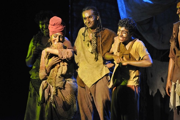 عرض 130 قطعة يمثل مصر في مسابقة العروض الكبرى