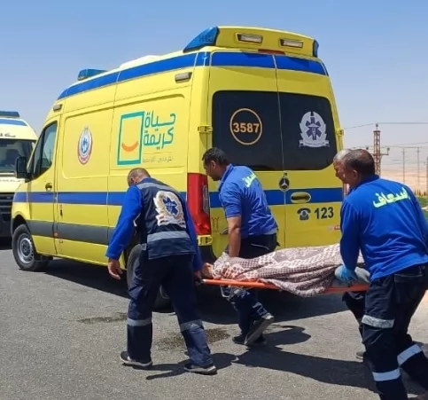 مصرع ربة منزل وإصابة 3 في حادث تصادم دراجتين بخاريتين ببنها