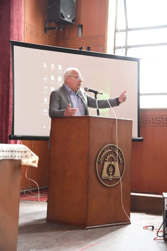 محافظ بورسعيد يلتقى مديرى المدارس والإدارات التعليمية  بالمحافظة