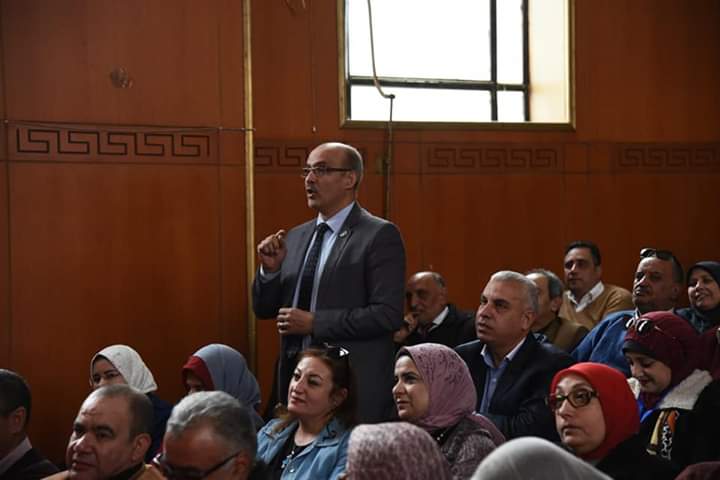 محافظ بورسعيد يلتقى مديرى المدارس والإدارات التعليمية  بالمحافظة